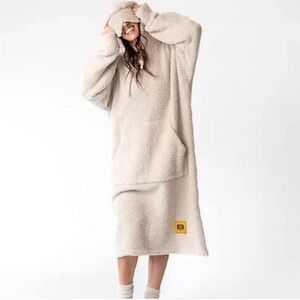 Cozy Oversized Sherpa Hoodie Dress - Cream